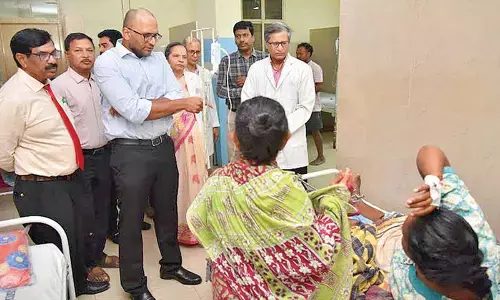 Collector takes action against an erring sanitation worker at KGH