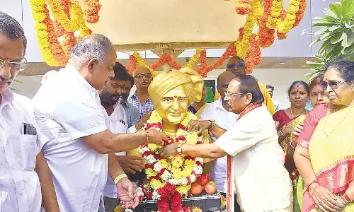 Leaders pay tributes to NTR on 30th death anniversary