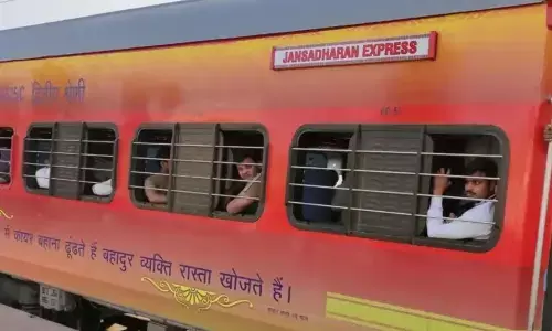 Jansadharan spl train between Visakhapatnam and Vijayawada