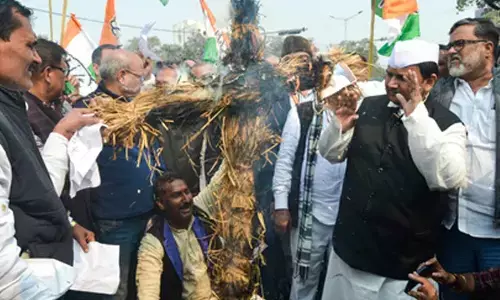 Congress stages protests in Patna over NEET aspirants death, seeks impartial probe