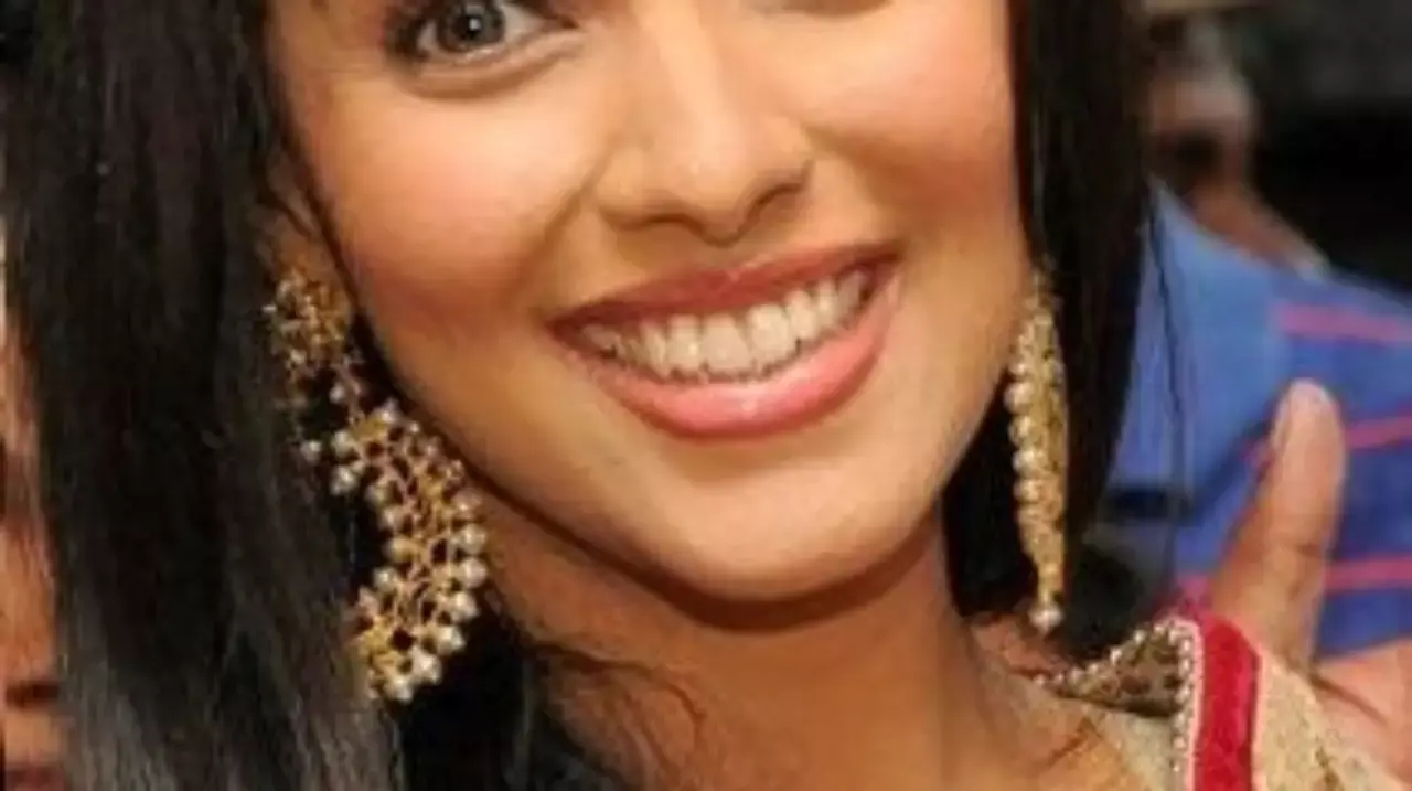 Asin celebrates 10th wedding anniversary, husband Rahul Sharma Serenades her with ‘All of Me’