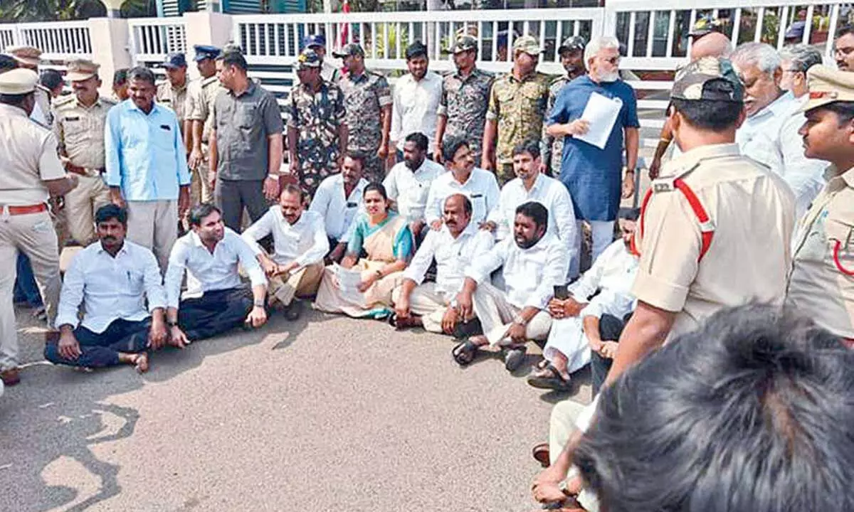 YSRCP stages protest at DGP office over Dalit activist’s murder YSRCP stages protest at DGP office over Dalit activist’s murder