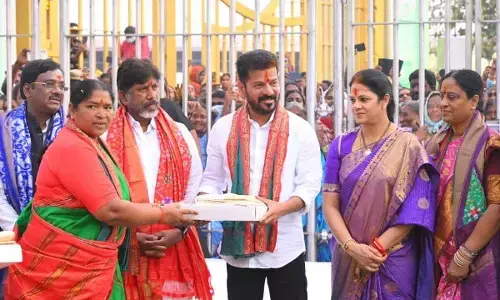 CM eyes Rs 2-lakh crore investments at Davos