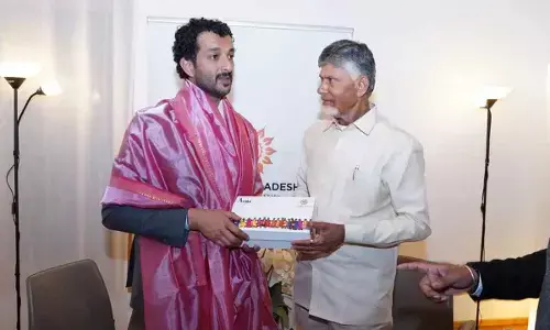 Naidu Meets UAE Minister at Davos, Eyes Logistics and Food Processing Tie-Up