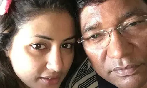 Hina Khan shares an emotional throwback memory when ‘she cried in the arms’ of her late father