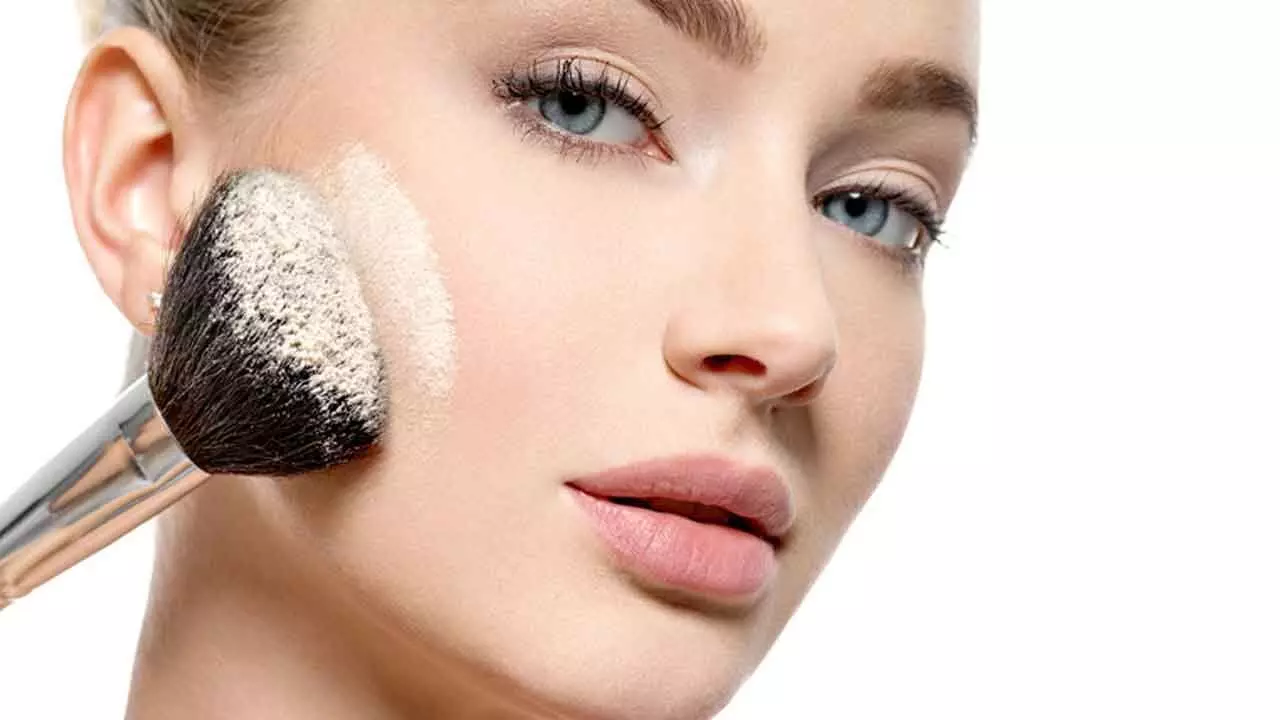 Face Powder Mistakes That Harm Your Skin Face Powder Mistakes That Harm Your Skin