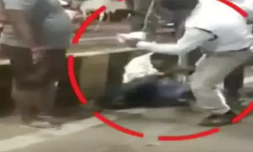 Two cops injured while nabbing armed criminal