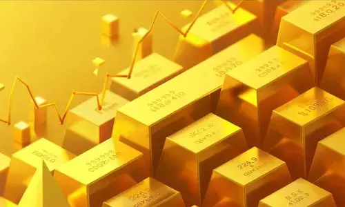 Gold smashes Rs 1.5-lakh mark for first time