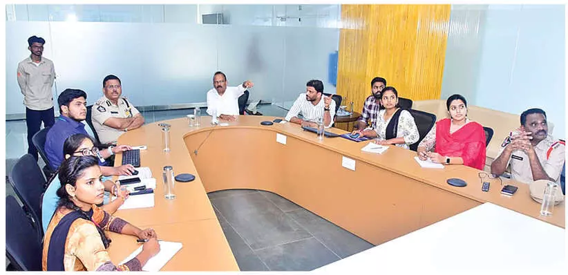 CP meets Efftronics chief CP meets Efftronics chief