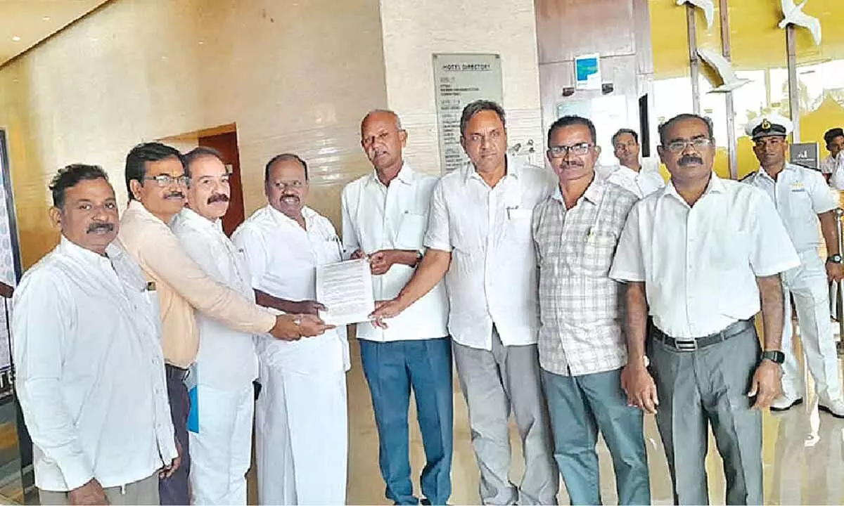 VUPPC demands merger of RINL with SAIL VUPPC demands merger of RINL with SAIL