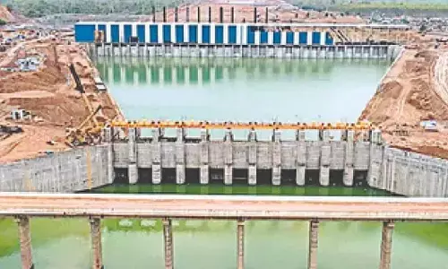 Rehab designs of KLIP damaged barrages in 1 month, says Uttam