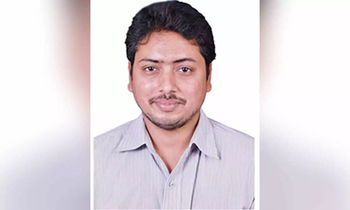 Scientist receives NESA fellowship award Scientist receives NESA fellowship award