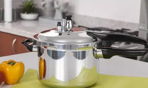 Quick Kitchen Fixes to Remove Burn Marks from Your Pressure Cooker in Minutes Quick Kitchen Fixes to Remove Burn Marks from Your Pressure Cooker in Minutes