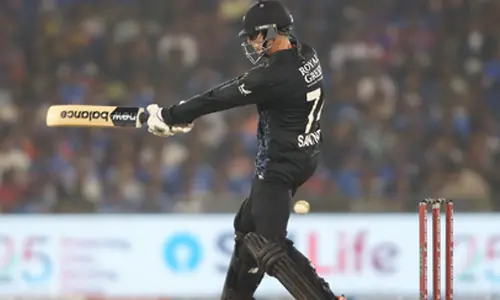 2nd T20I: Santner’s unbeaten 47 powers New Zealand to record 208/6 against India