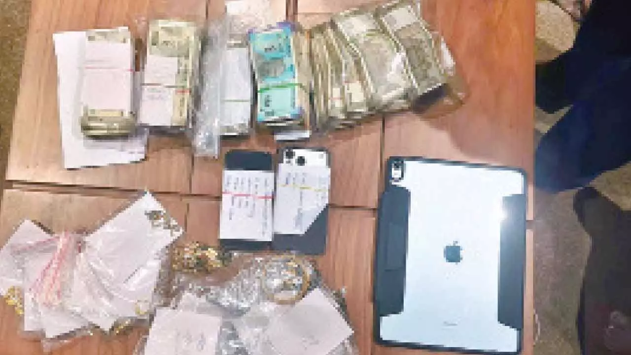 ACB books DA case against suspended joint sub-registrar ACB books DA case against suspended joint sub-registrar