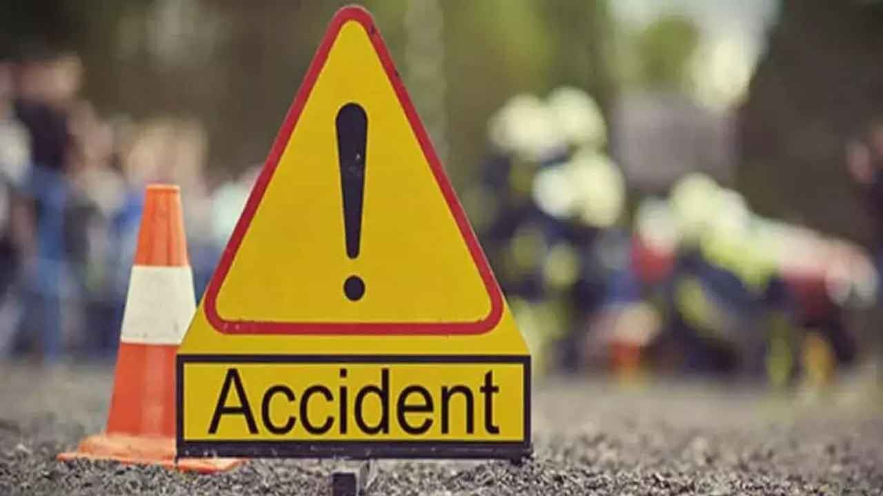 Girl Dies in Auto-Rickshaw Crash Near Rayudupalem of Kakinada
