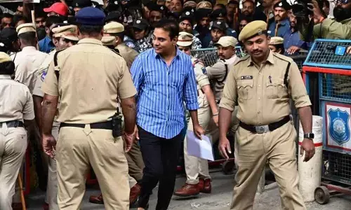 SIT grills KTR for 7 hrs in phone-tapping case