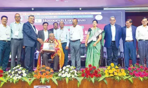 Research conclave focuses on curriculum revision