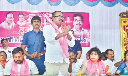 Wyra Municipal Polls Crusade: Former minister Puvvada   leads charge against Cong