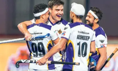 Hyderabad Toofans book Qualifier 2 in HIL