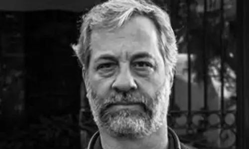 Judd Apatow rakes up anti-Trump sentiment in Americans