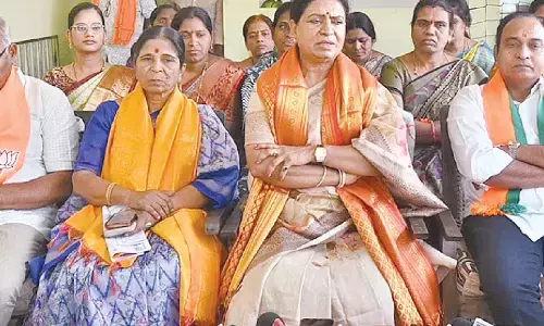 Give BJP a chance in Kothakota: Aruna