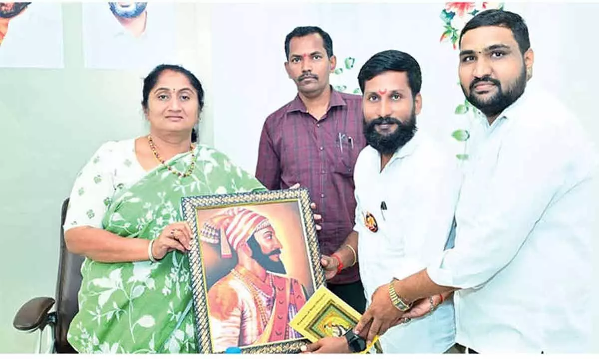 Will extend full support to resolve Maratha issues: Savitha Will extend full support to resolve Maratha issues: Savitha