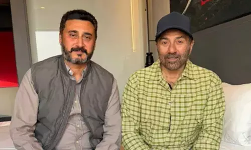 Sunny Deol meets the family of PVC Flying Officer Nirmal Jit Singh Sekhon