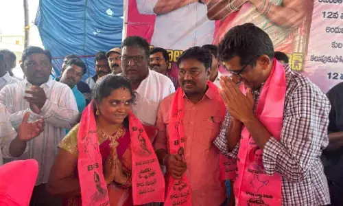 Over 120 join BRS in Metpally