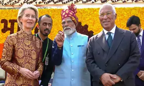 Ursula von der Leyen Chooses Banarasi Brocade Bandhgala for Republic Day, Blending Diplomacy With Indian Craft