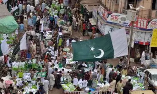 Rising unemployment, economic challenges threaten Pakistans young generation: Report