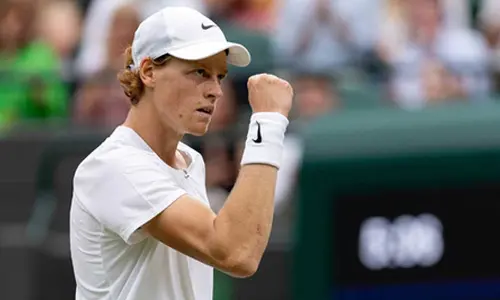 Australian Open: Sinner snuffs out late Darderi push to reach quarters; Djokovic, Swiatek, Musetti too advance