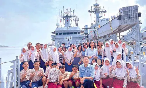 First training squadron of Indian Navy strengthens maritime bonds at Indonesia