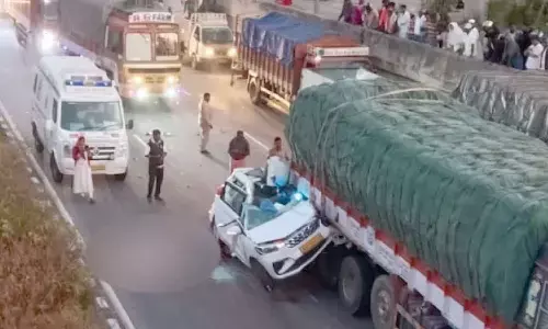 Three tourists killed as car crashes into stationary lorry near Tumakuru