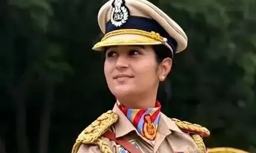 Woman officer leads all-male CRPF contingent