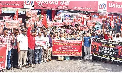 Strike affects banking services