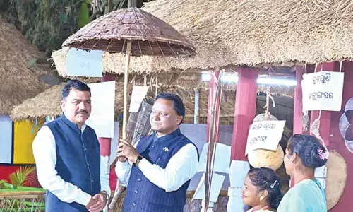 CM advises tribals to know their rights
