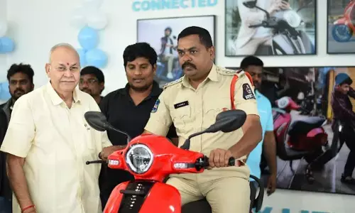 Siddi Vinayaka Bajaj Launches Chetak C25 at Begumpet Showroom