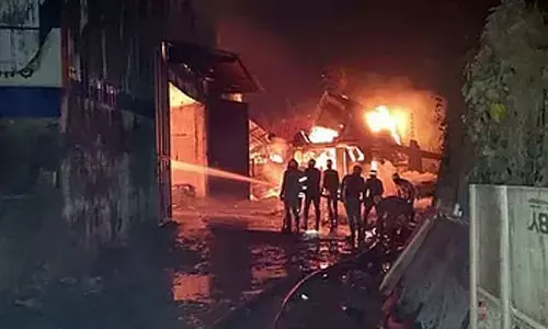 Kolkata Warehouse Blaze Leaves 16 Dead, 13 Still Unaccounted For As Rescue Efforts Continue