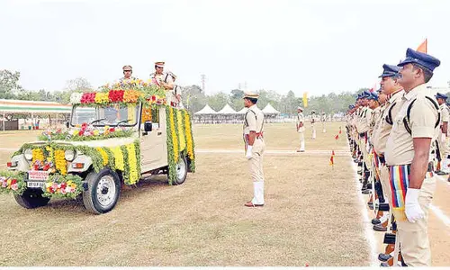 Cops told to discharge duties with dedication