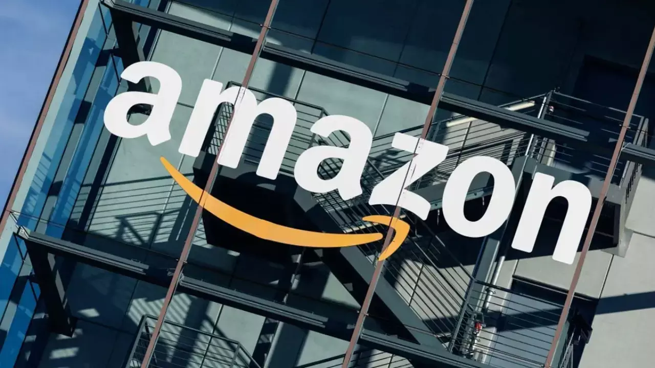 Amid Amazon’s 16,000 Layoffs, Employee Uses AI Tool to Predict Who Might Be Next