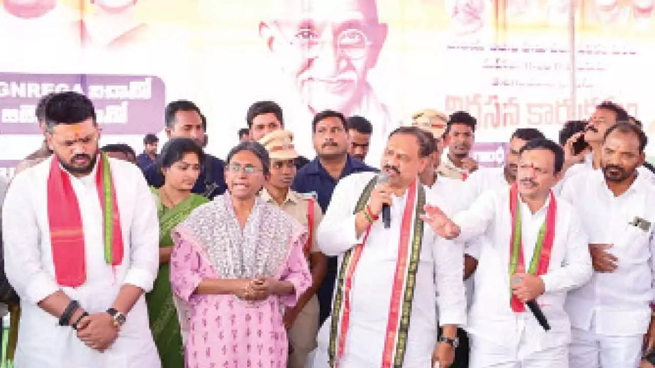 BJP trying to snatch food from the poor, says TPCC BJP trying to snatch food from the poor, says TPCC