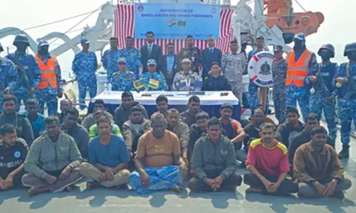 Bangladesh returns 23 Indian fishermen, India responds by repatriating 128 Bangladeshis