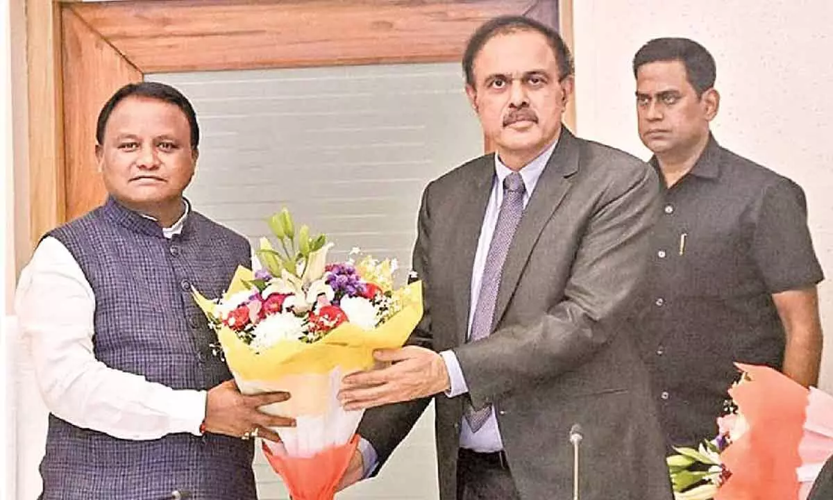 Panel pushes to solidify fiscal base Panel pushes to solidify fiscal base