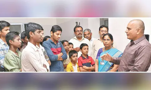 TTD JEO inspects SV Bala Mandiram TTD JEO inspects SV Bala Mandiram