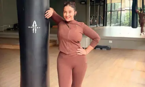 Manisha Koirala shares a glimpse of her ‘Me Time’ in the gym