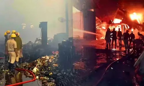 ‘Charred Beyond Recognition’: Deadly Warehouse Fire In Bengal Sparks Political Storm ‘Charred Beyond Recognition’: Deadly Warehouse Fire In Bengal Sparks Political Storm