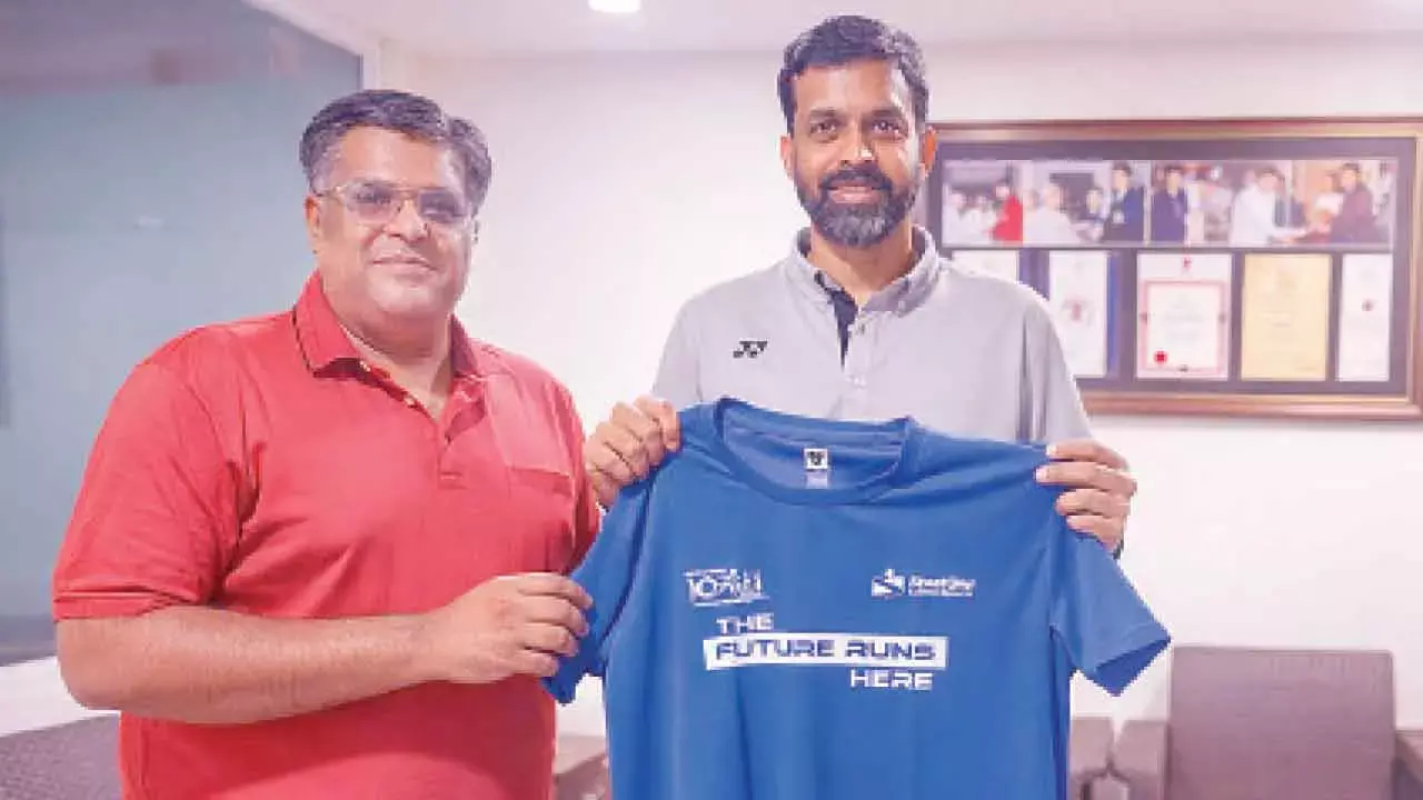 Gopichand unveils Allen World Jr 10K Run Jersey Gopichand unveils Allen World Jr 10K Run Jersey