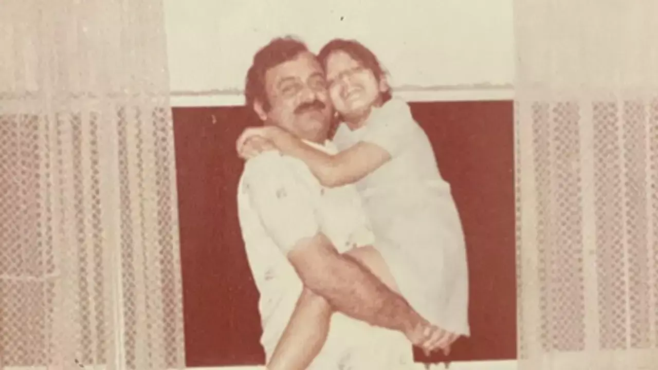 Shilpa Shirodkar remembers her late father: I know you’re watching over me from heaven Shilpa Shirodkar remembers her late father: I know you’re watching over me from heaven