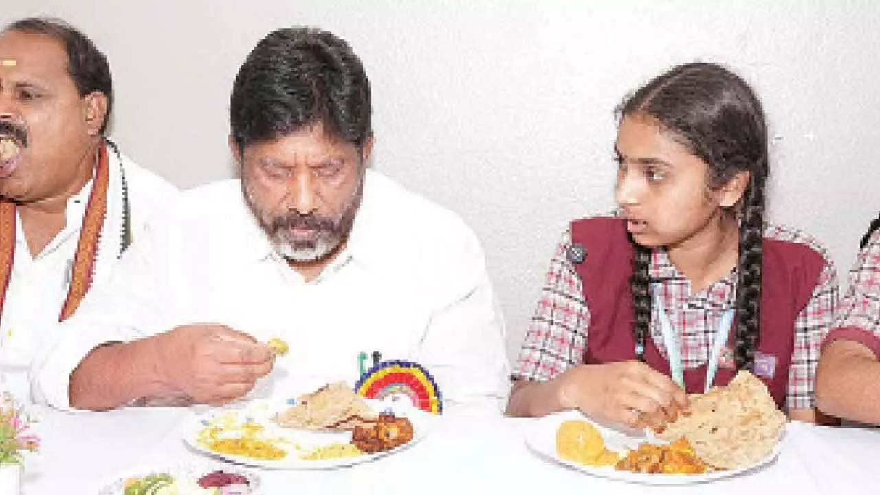 Free breakfast for sarkari School students on Cabinet radar: Bhatti Free breakfast for sarkari School students on Cabinet radar: Bhatti